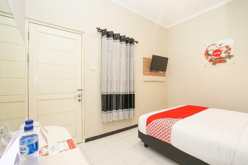 Bumi Banyu Bening Syariah By Ecommerceloka Surabaya Kültér fotó
